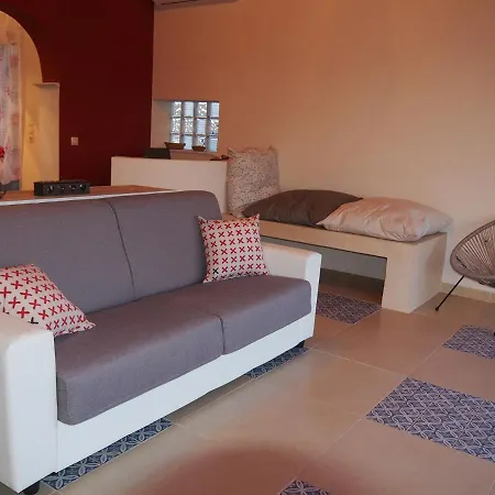 Nefeli Apartment *
