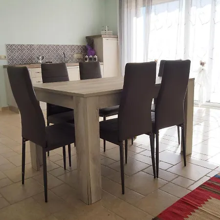 Nefeli Apartment *