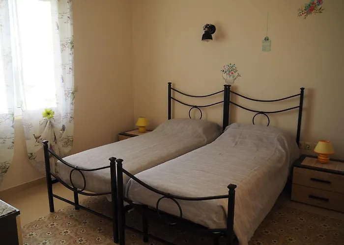 Nefeli * Methoni (Messenia)